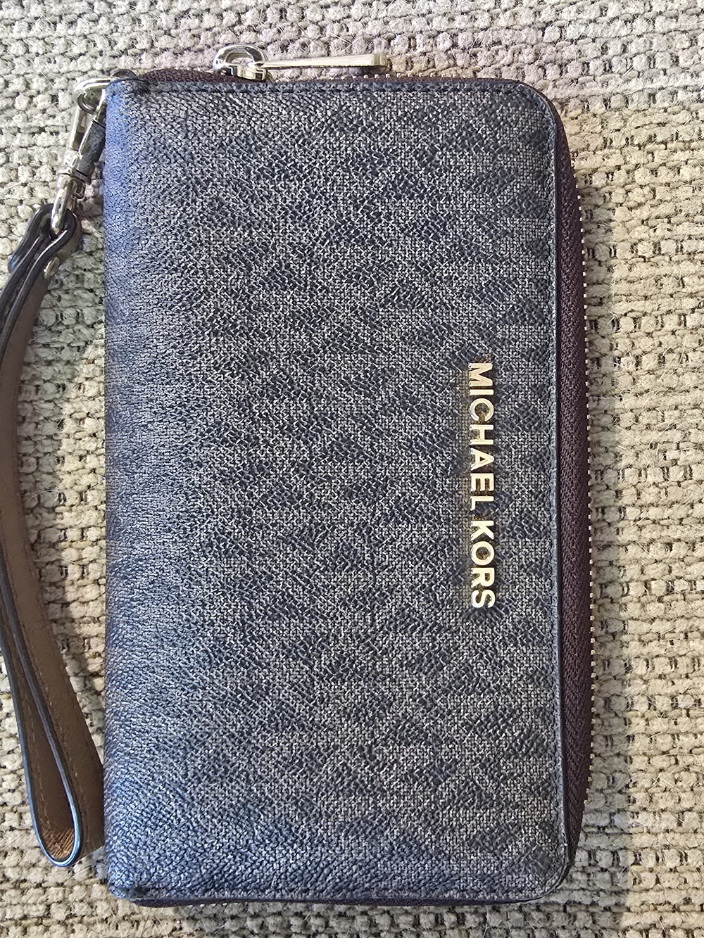 Michael Kors Signature Zip Wristlet